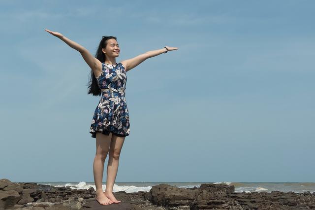 人物摄影:美女阳光 海浪沙滩