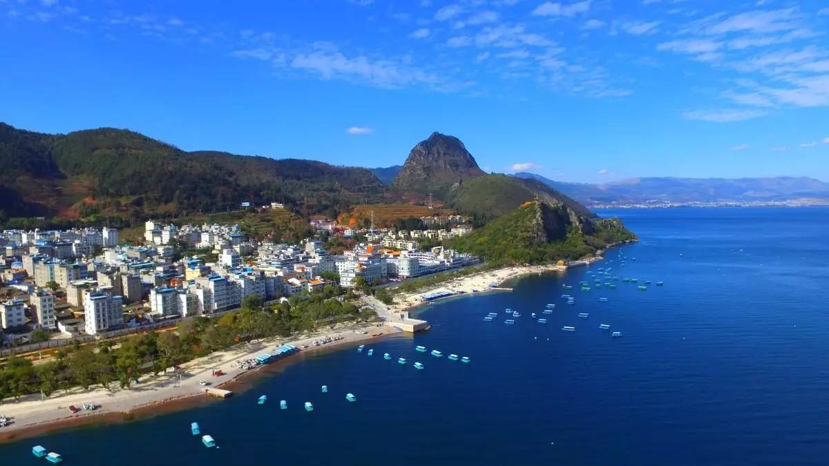 精品旅游路线 1,铜锅美食节→禄充风景区(沙滩→笔架山→波息湾