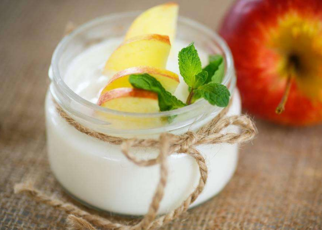 苹果 酸奶:助消化
