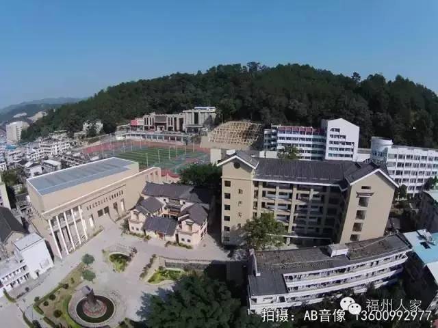 第八名:永定一中知名校友:李焕之,著名音乐家;庄炎林,社会活动家原