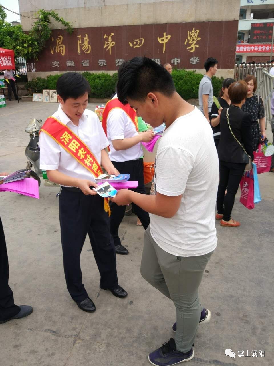 逃犯遭警察"美色诱惑"|涡阳一女子上吊自杀