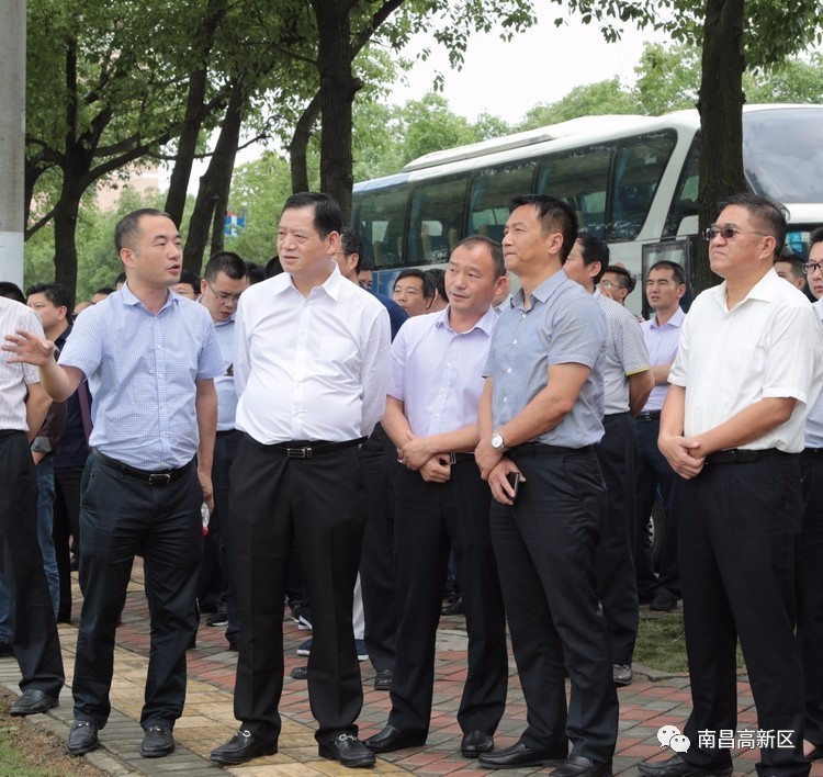 荒改绿暗改亮阻改通全市美丽南昌61幸福家园流动现场会在高新区召开