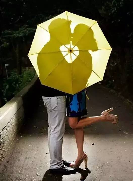 雨中伞道怎么搭_雨中的伞图片(2)