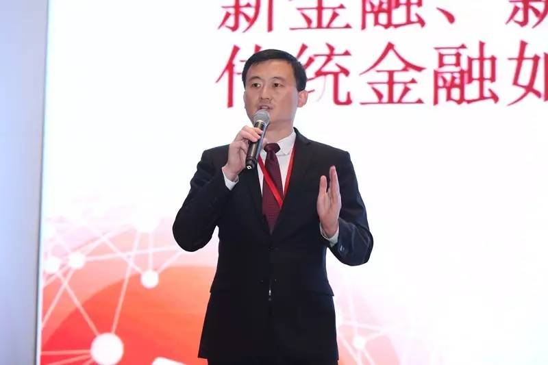 郭宇航,阐述了金融科技如何重塑行业规则;苏亮瑜则以其金控集团管理者