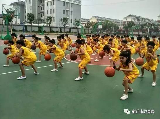 阳光少年魅力无限 ——宿迁市黄河小学举行第二套篮球操比赛