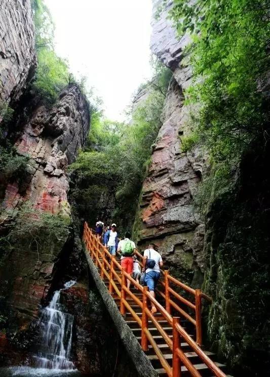 旅游 正文  地 址: 三门峡市渑池县坡头乡境内 等 级: aaaa 游玩时间