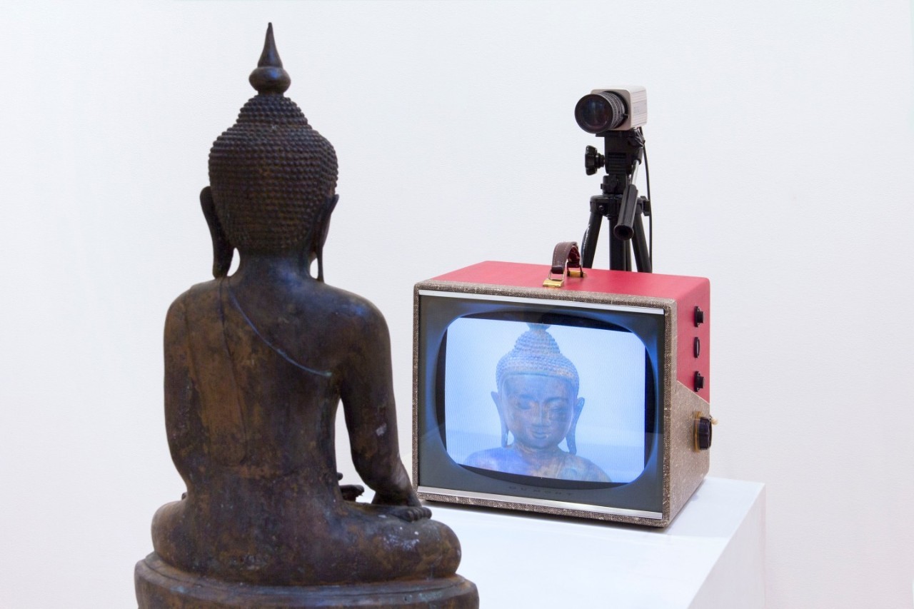 柯恩画廊(james cohan gallery)带来白南准作品《tv buddha,1989年