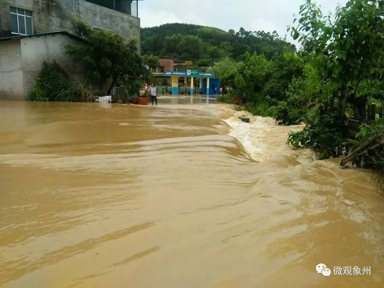 6月21日,受高原槽和西南暖湿气流共同影响,来宾象州县运江镇和马坪镇