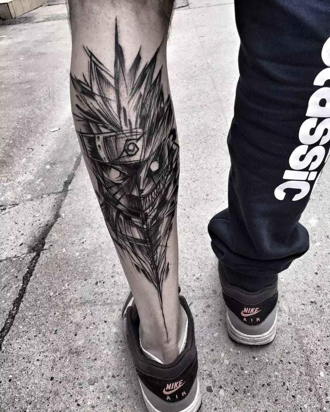 小腿威武凶猛的黑灰貔貅纹身图案 - 济南纹彩刺青