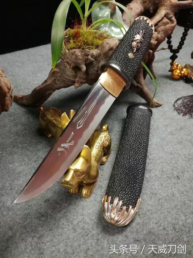 高端刀剑产品如唐刀,武士刀,刀柄和刀鞘包珍珠鱼皮有什么作用?