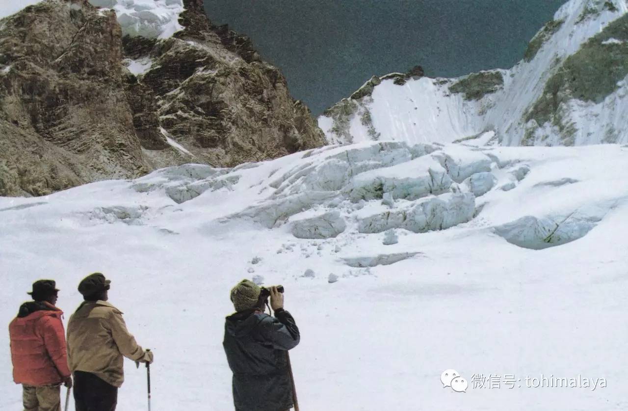 完成十周年纪念--记西藏登山队登山健儿两次攀登卓奥友峰的英雄事迹