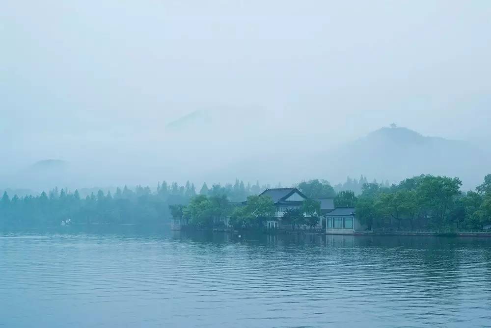 梅雨天宅家发霉?杭州这些地方雨景比晴天更美!