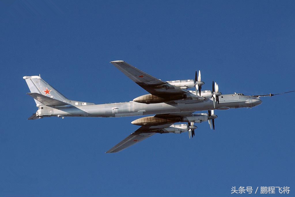 军事 正文 而且伊尔-78与有世界空中加油机"王牌"之称的美国kc-135a