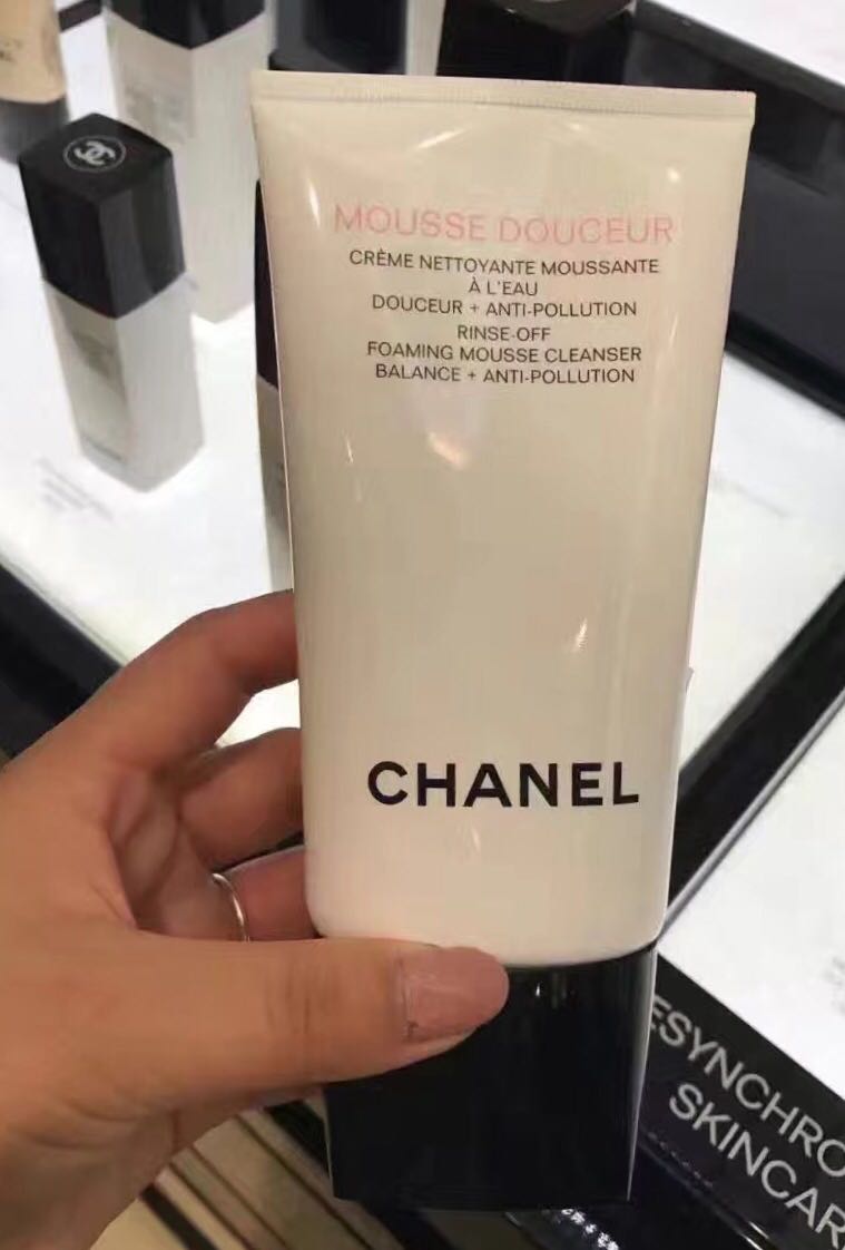 Chanel/香奈儿洁面乳润泽和柔和泡沫区别是什么？