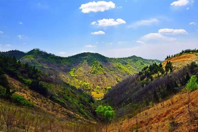 陕西天文台天文观测站建于西安临潼骊山风景区内骊山凤凰岭.