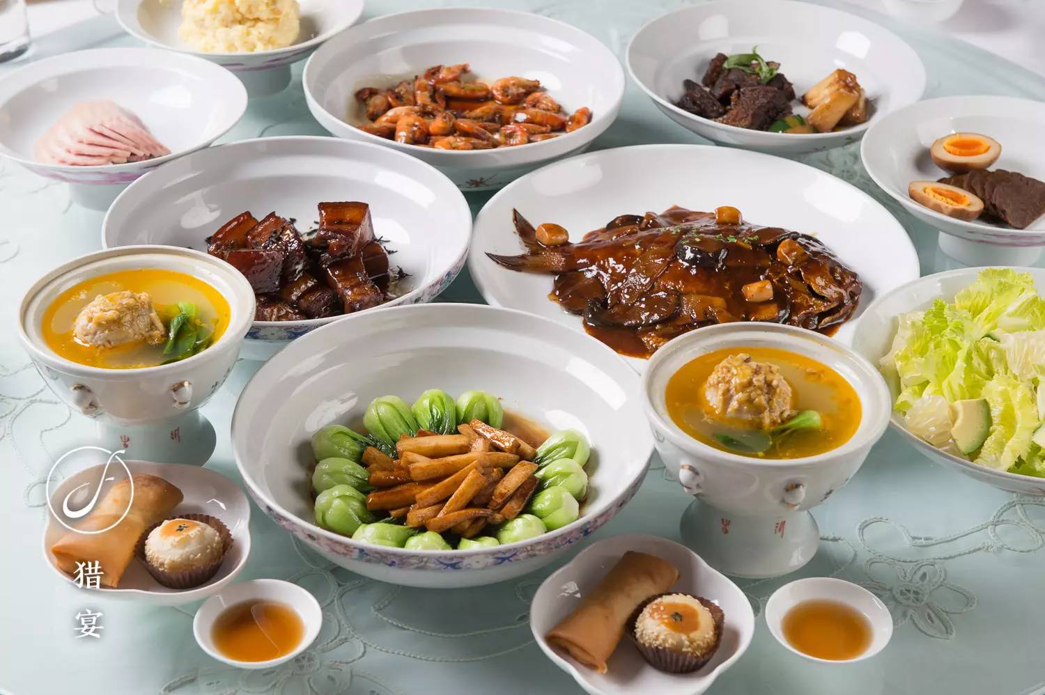 这家餐厅开了十多年了,在去年的上海米其林餐厅评选中勇夺两颗星星.