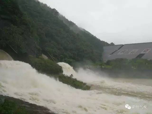 湖南镇, 铜山源, 齐溪, 白水坑等大部分水库 先后开闸泄洪