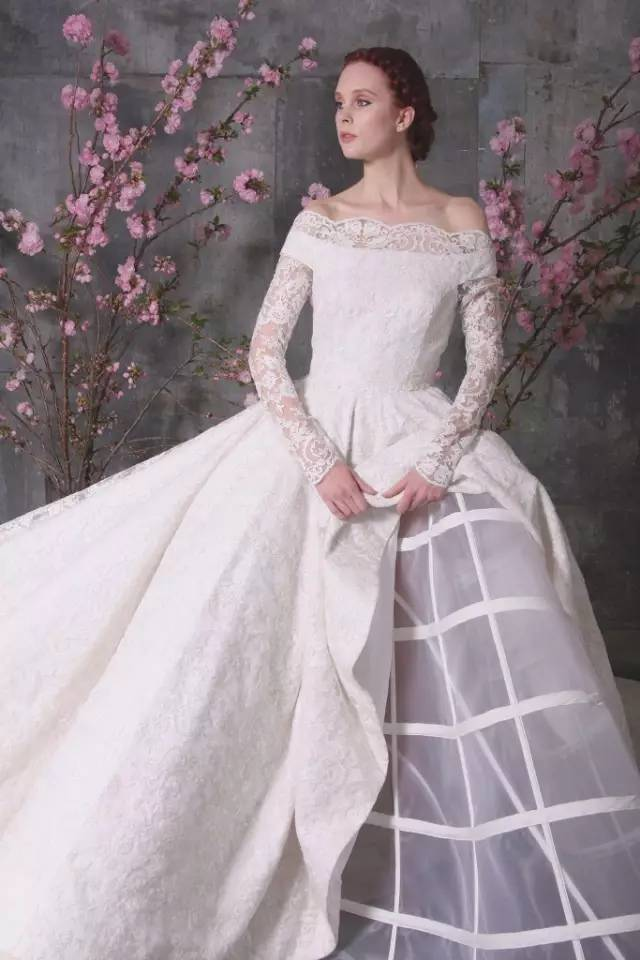 设计婚纱_2018年最新设计的婚纱