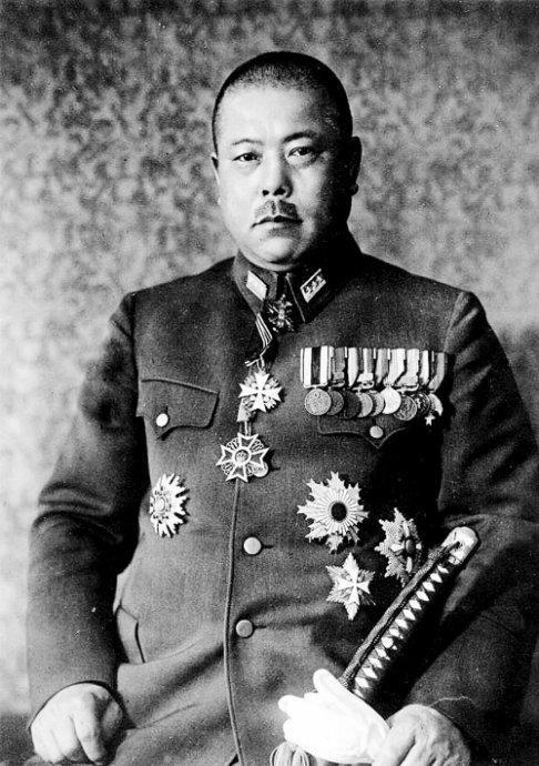 山下奉文 山下奉文任驻菲律宾日军司令,率军横扫东南亚,被称为"马来之