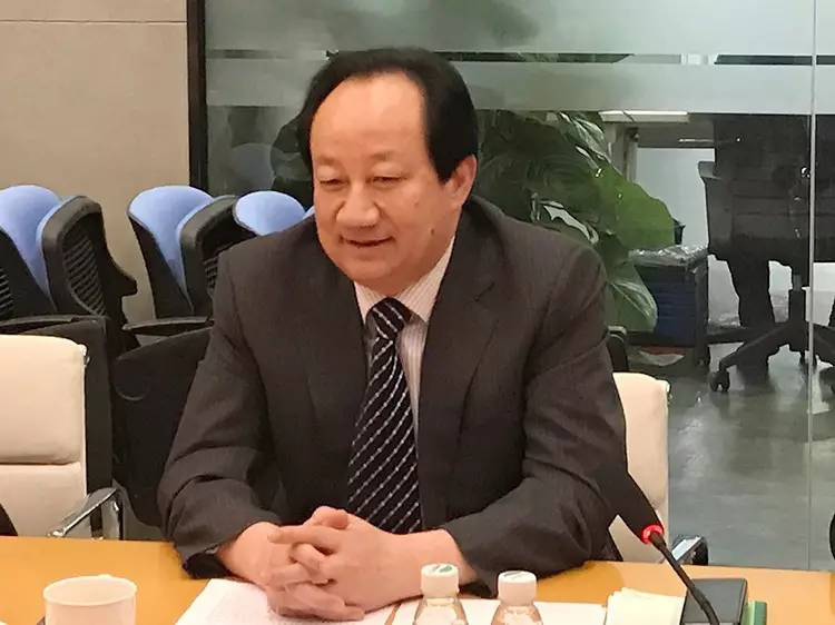 中财经董事长_董事长办公室图片