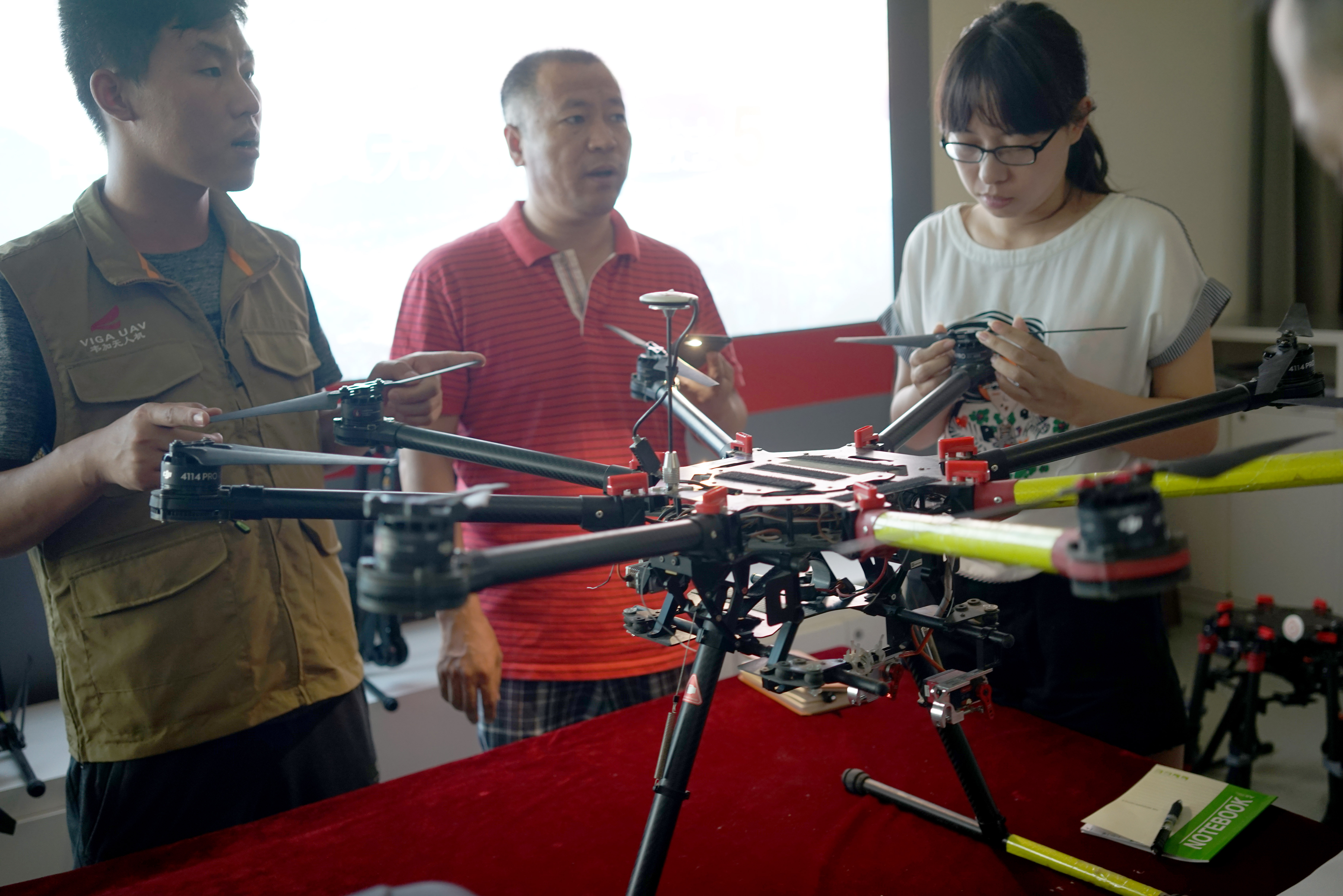 韦加无人机驾驶员培训班北京校区首次开班