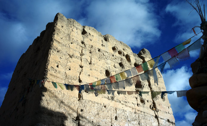 西藏地理丨中尼边境上的古城——贡塘王城