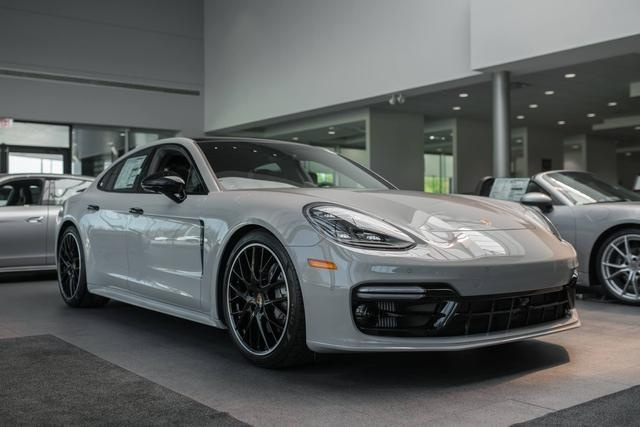 17款加版保时捷panamera 4s全新登港心动价格