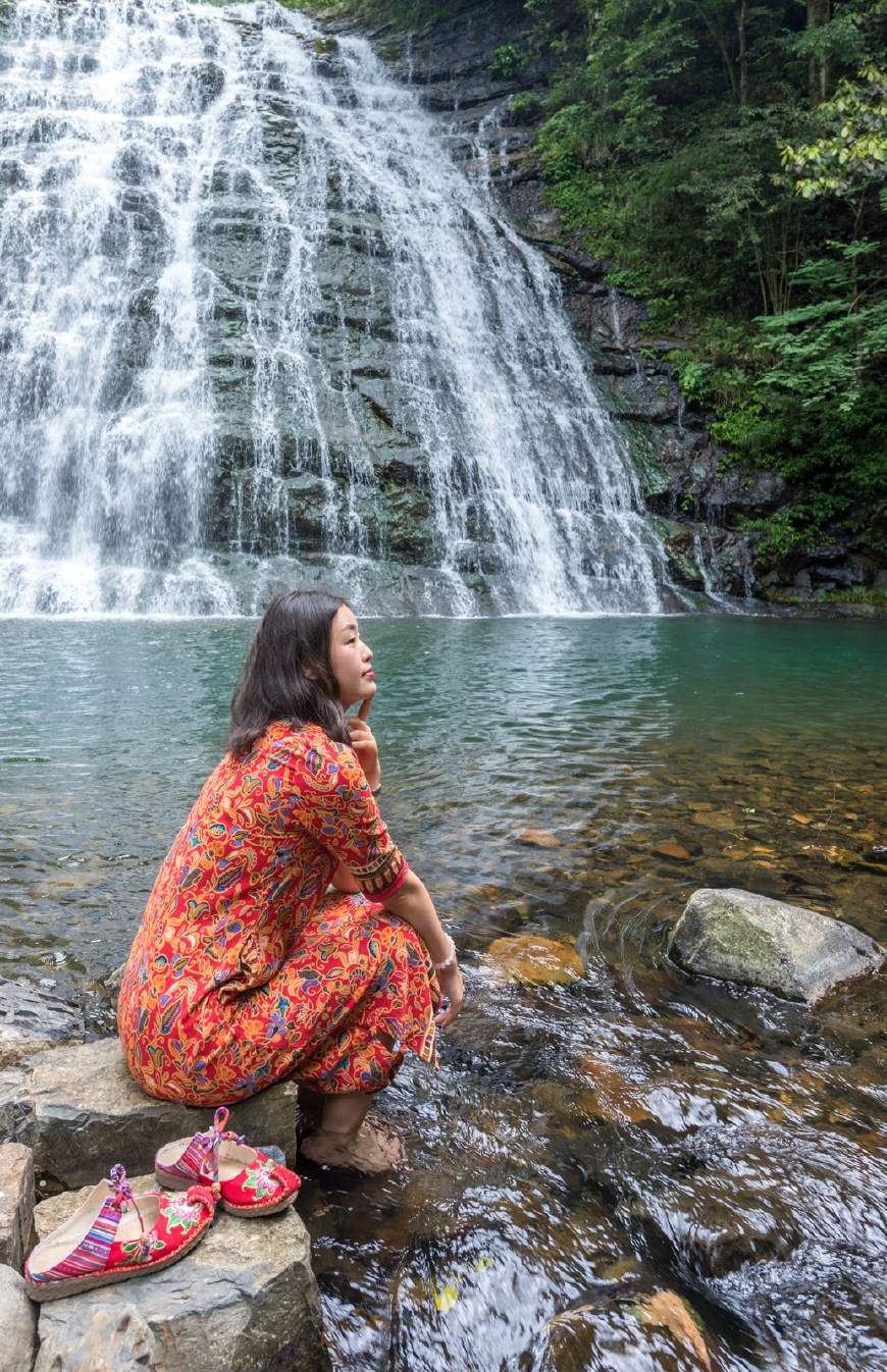 离三清山10分钟有个小九寨沟水清瀑美游客少