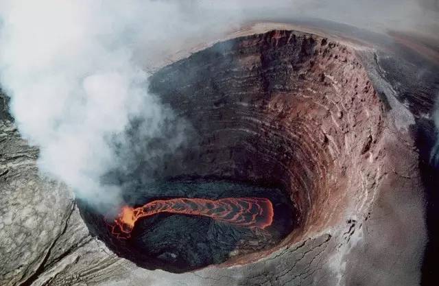 【惊世奇观】美国夏威夷基拉韦厄火山爆发场景(视频)