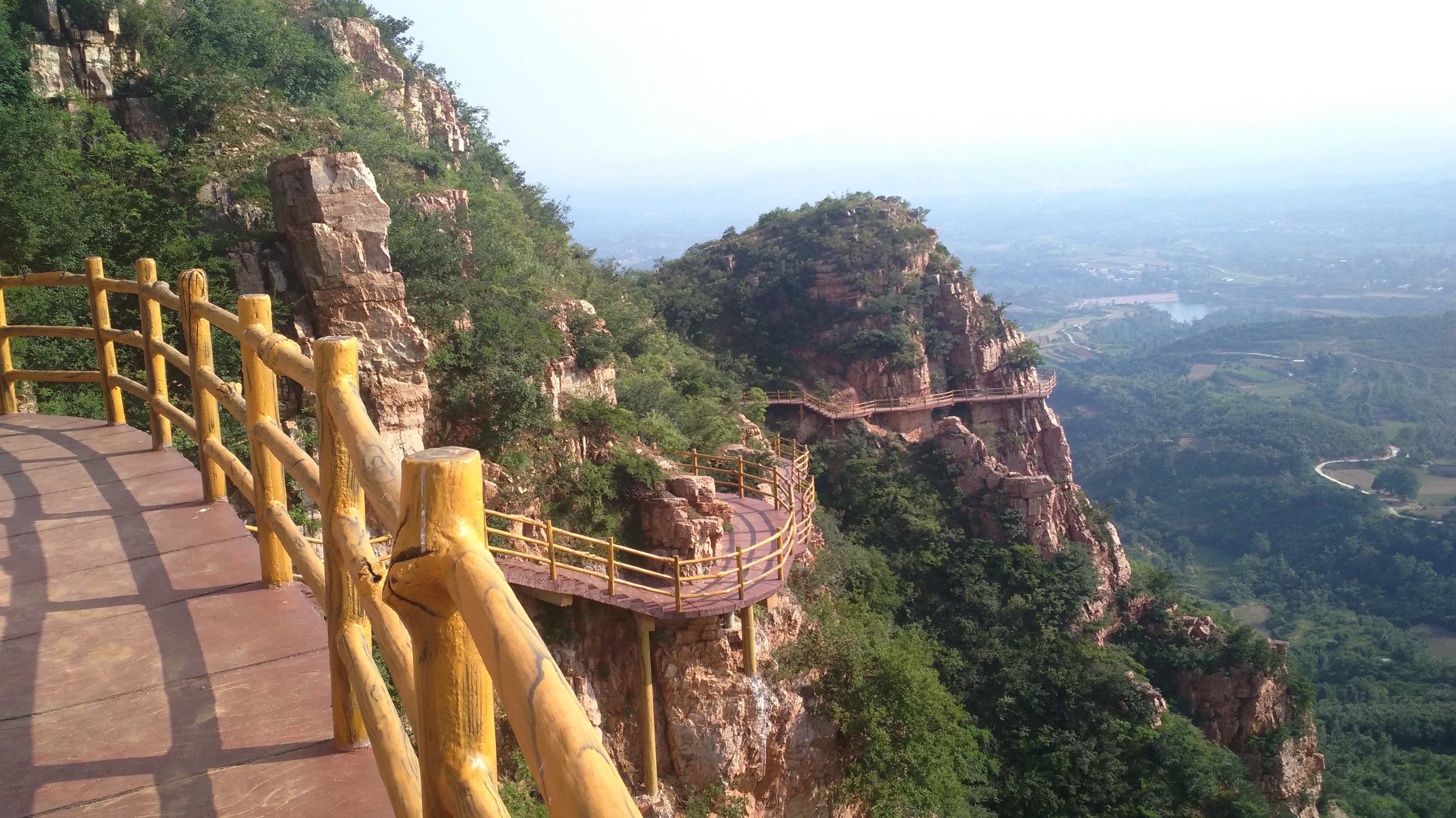 河南鲁山阿婆寨:旅游扶贫助力荒山变乐园