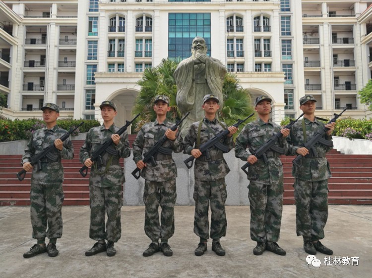 桂林市第十九中学代表广西参加全国学生军事训练营获佳绩