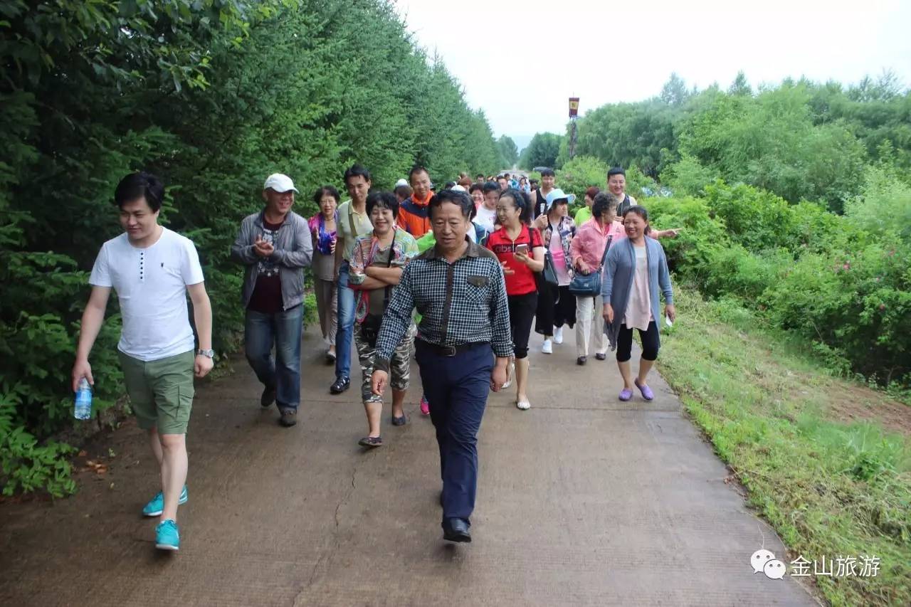 67伊春金山屯▏火热的夏季金山小镇成为各大旅行社的新宠