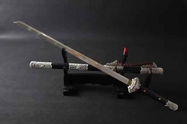 军事 正文  唐刀"是 隋,唐代四种军刀制式的总称,通常指唐横刀.