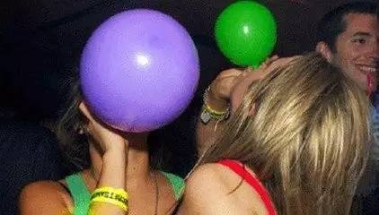 女留学生 嗨气球 成瘾一月花掉十几万,几乎成废