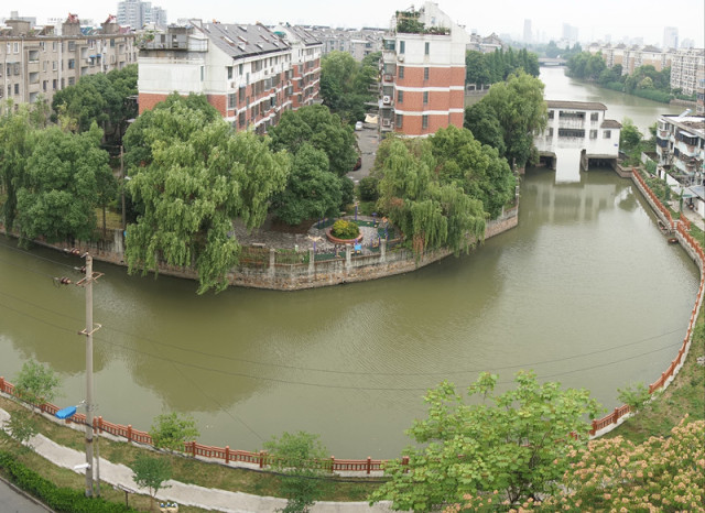 海盐塘内"住家船"船只清理