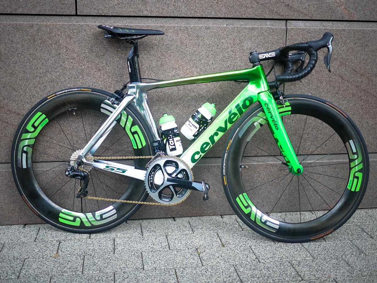 教练我还想继续骑 卡文迪什的特殊涂装cervelo s5