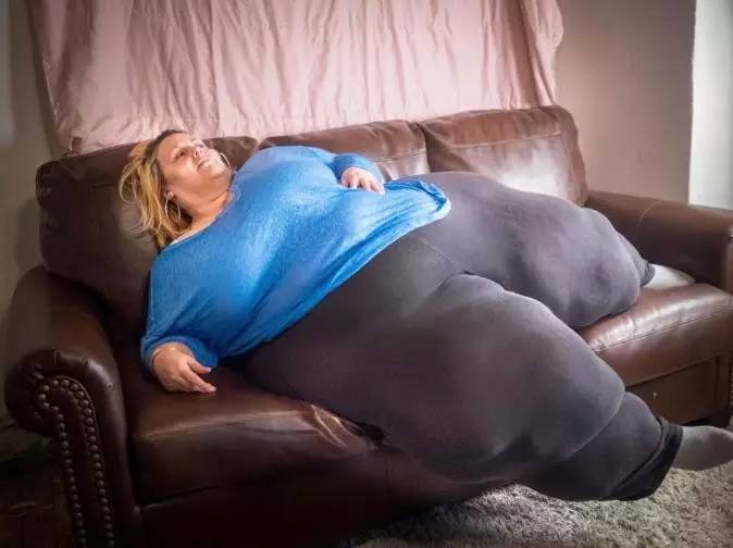 400斤胖女人为创造"最大臀部"纪录,就算玩脱也没!关!