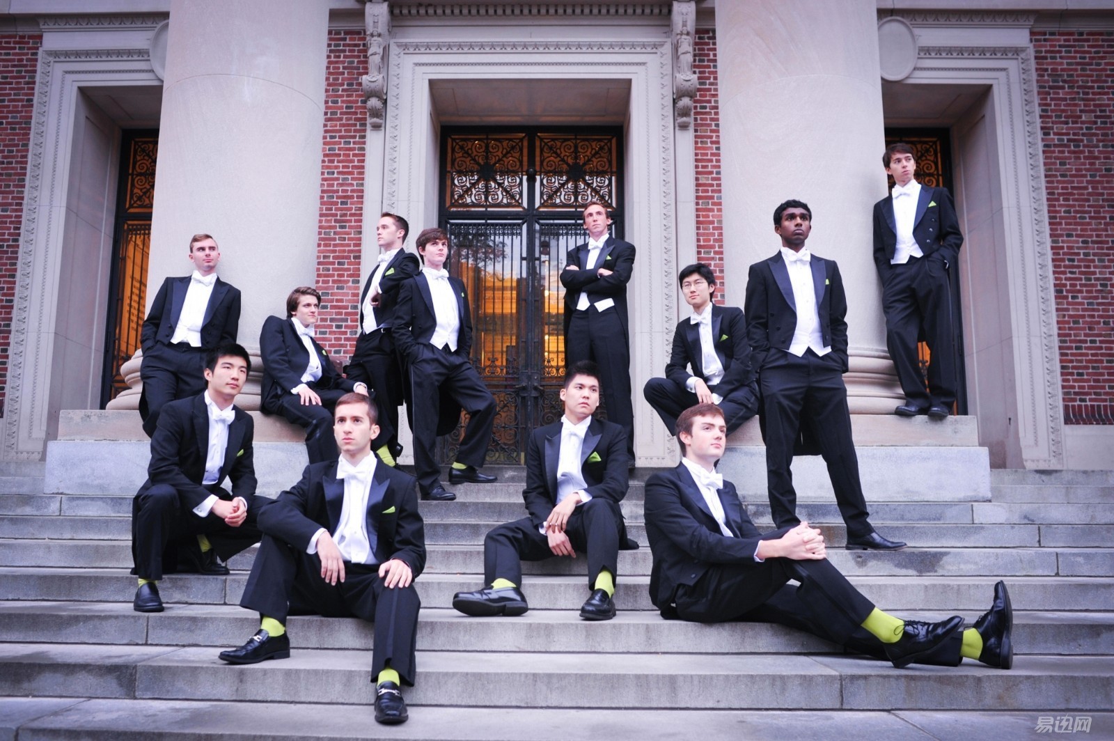 美国哈佛大学精英社团只允许男生加入