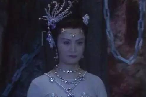 在《西游记》中,她饰演的白骨精不算漂亮,但不可否认的是,这个角色