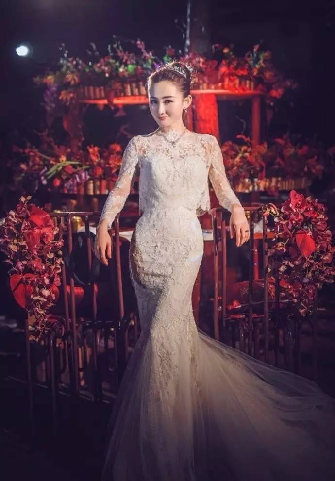 上海新娘婚纱摄影_新娘婚纱图片