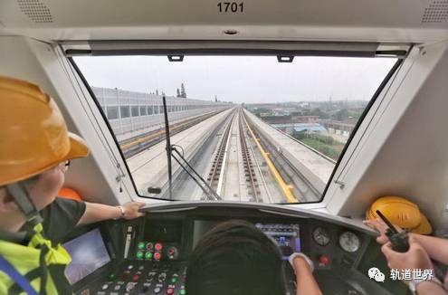 上海地铁17号线开始高速动车和载荷调试