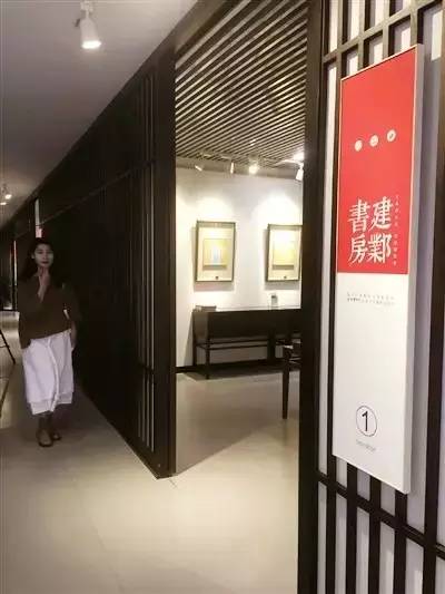 鸣锣什么什么成语_鸣锣图片(2)