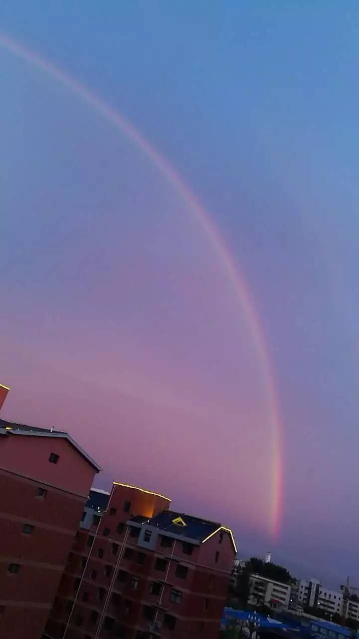 临颍雨后天空出现彩虹,临颍老乡快来看彩虹(视频 照片)