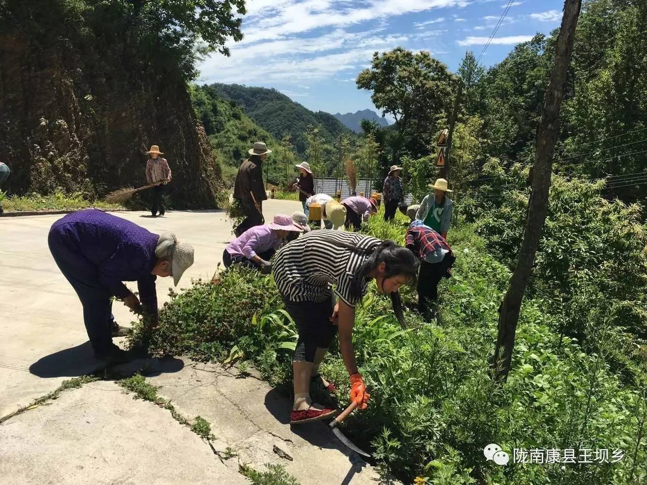 8 地址:陇南康县王坝镇 "带上相机,让我们开启自拍模式" 今天,恰逢