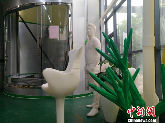 深圳最大3D打印机助500小创客体验科技魅力(组图)