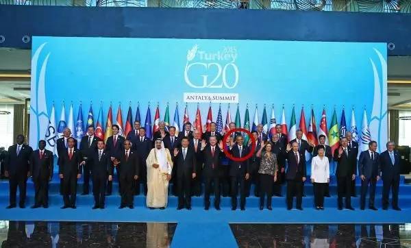 g20峰会领导人合影站位藏玄机,川普生气我怎么就靠边