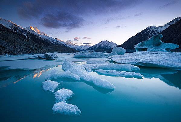 塔斯曼冰川位于库克山,这是新西兰的著名风景区,也是生态保护地,所以
