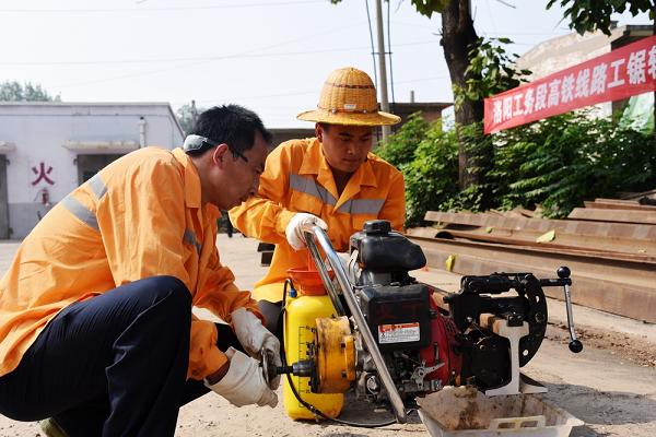 洛阳工务段业务技能大赛尽显工匠风采