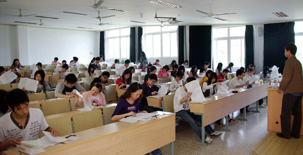 武汉大学自考本科哪个专业适合女生考?