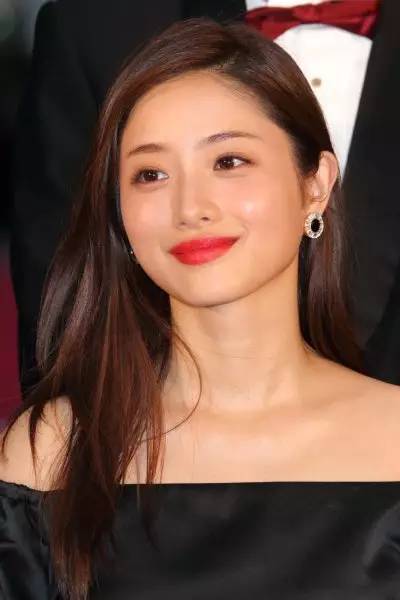 石原里美一键搞定山下智久她才是全亚洲最值得学的脸